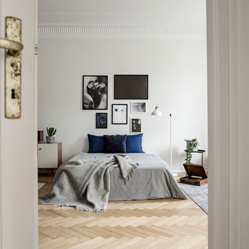 Bedroom vinyl Flooring | Carpet Mart